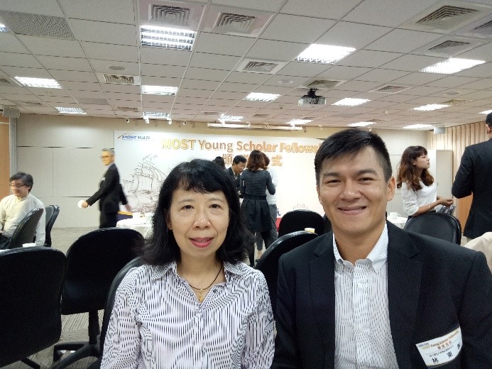 左:盧美光研究員 右:林東毅助理教授